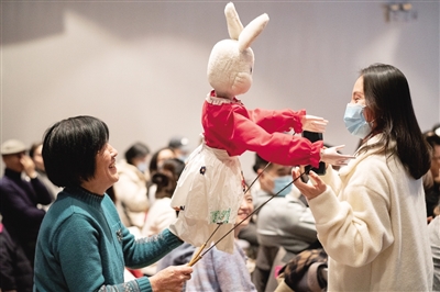 【中首  陜西】《一個時辰裏的長安好戲》全國巡展 西安非遺圖譜大門滬上開啟