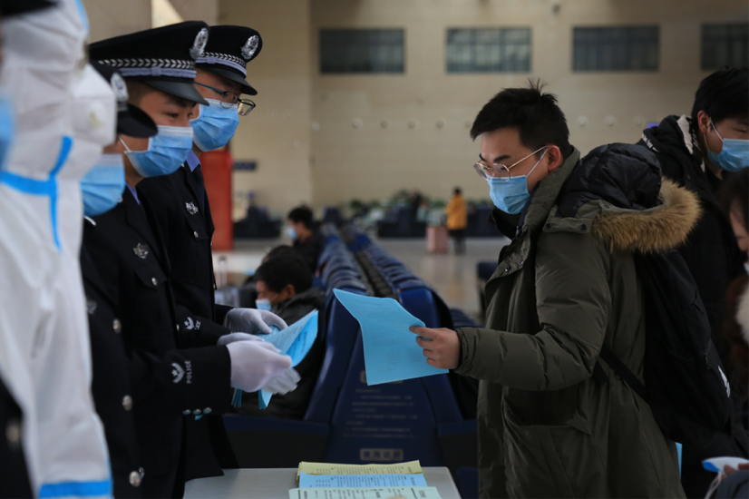 （有修改）“鐵警相伴 平安相隨” 延安鐵路公安處春運首日開展各項愛民實踐活動