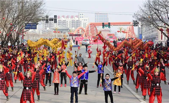 【China News 帶圖列表+三秦大地 延安＋原創+今日看點+移動列表】陜西延安富縣舉行2019年元宵節秧歌匯演