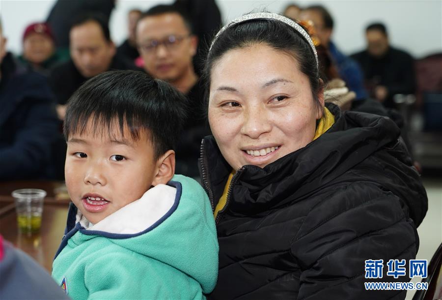 “幸福就是團圓創業，跟著黨奔小康”——脫貧戶丁海英的新年心願