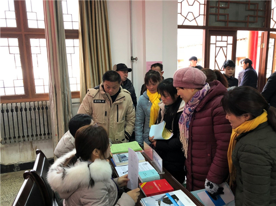 西安航空基地紮實開展“一補兩送一議”活動