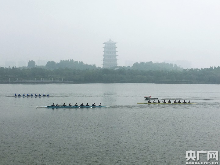 2019“灞河競渡”賽艇挑戰賽舉行 600名選手逐浪競技