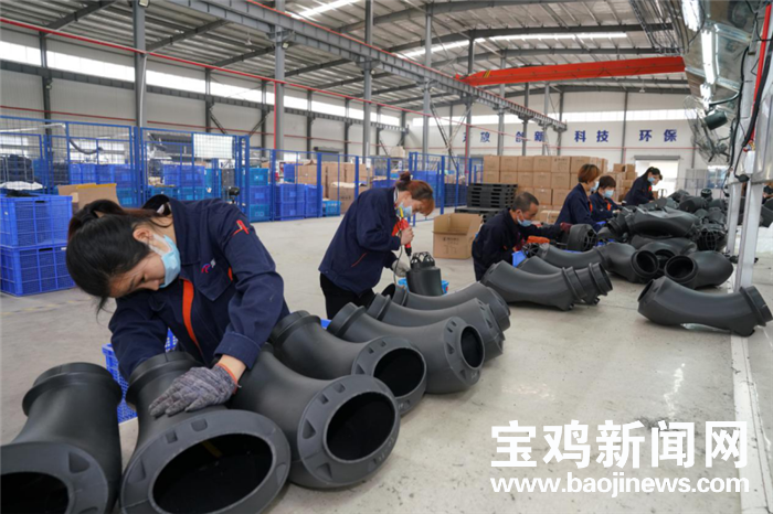 【全國脫貧攻堅先進集體】陜汽集團：實心、實幹、實績“鋪就”對口幫扶寶雞貧困群眾“脫貧路”_fororder_1b94a718df92fce707eb66fb5878aad8