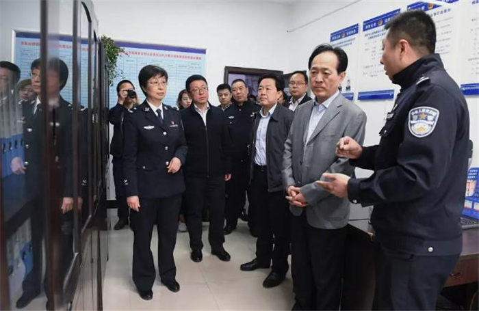 西安雁塔區區委書記督導調研掃黑除惡專項鬥爭案件偵辦和行業治亂工作