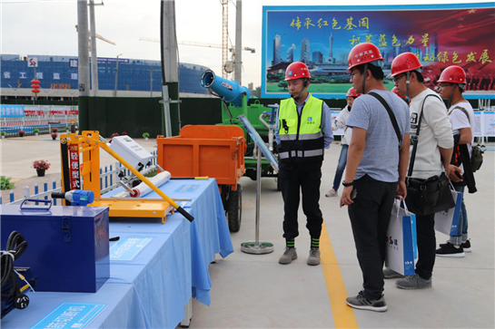 2019西安建築業綠色施工示範工程觀摩團走進陜西國際體育之窗