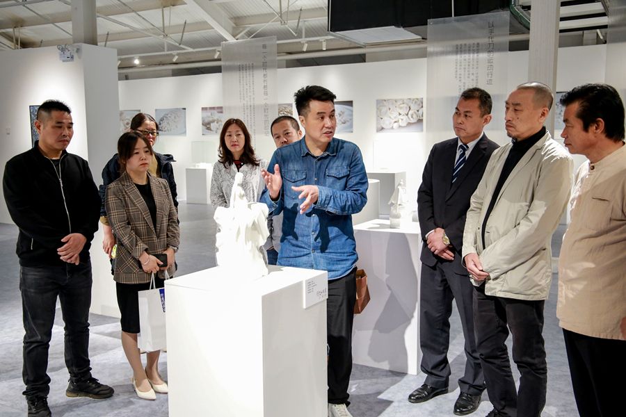 （轉載）“行走的瓷音——西安美術學院楊志個展”在銅川耀瓷小鎮開幕