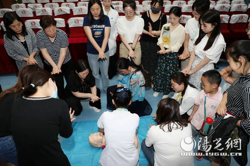 西安交大一附院心肺復蘇培訓走進陜師大附小_fororder_微信圖片_20210525142415