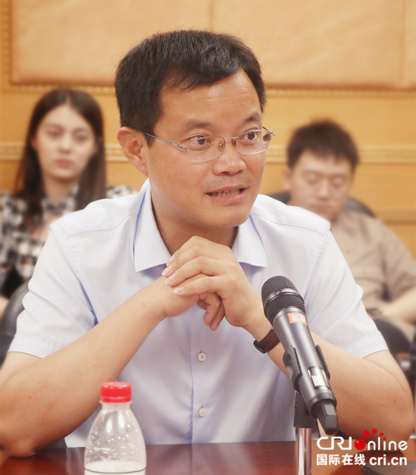 國際港務區黨工委副書記苗吉：_fororder_微信圖片_20210702162019_副本