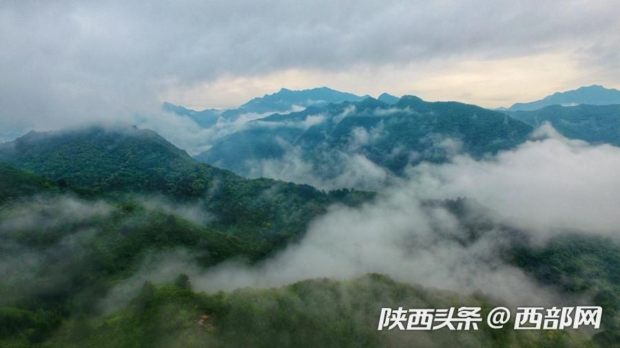 秦嶺腹地 雨後佛坪姿態萬千