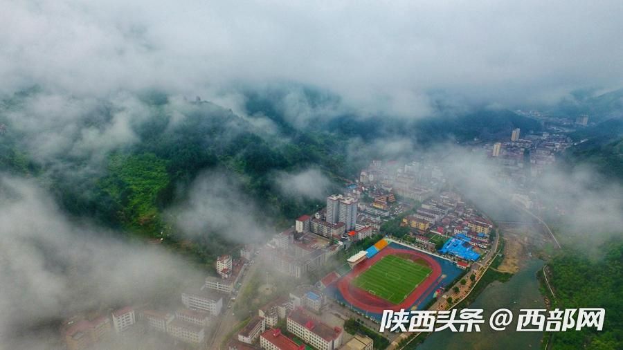 秦嶺腹地 雨後佛坪姿態萬千