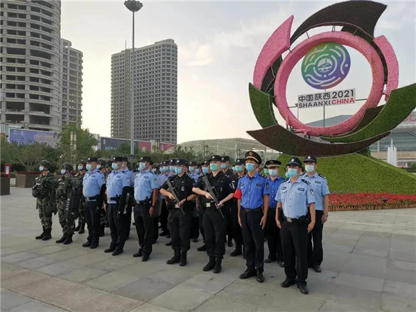 國慶7天 西安經開區為西安北站“保駕護航”_fororder_圖片11
