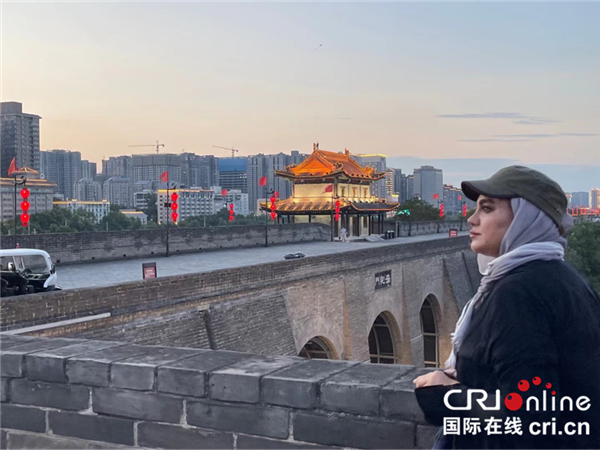 伊朗著名導演納基斯·阿貝耶：用影片講好民心相通的絲路故事_fororder_圖片3_副本