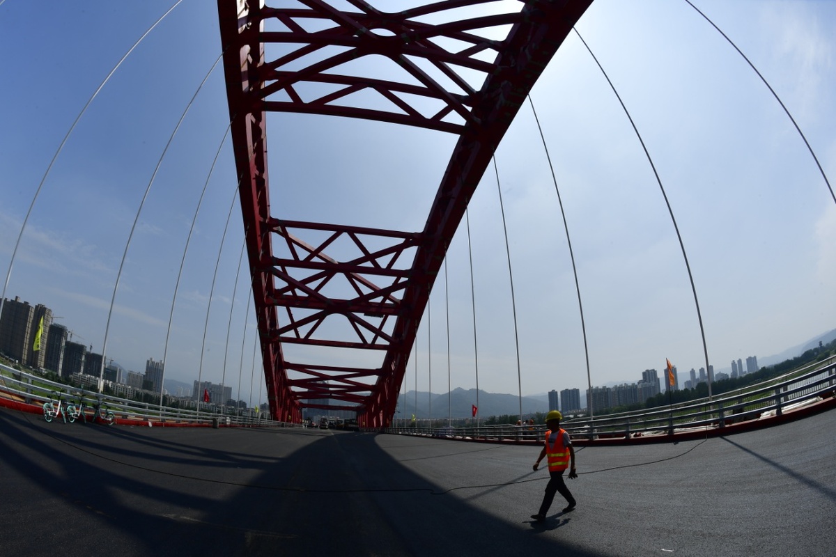 寶雞建成全國首座全焊接鋼桁架拱橋