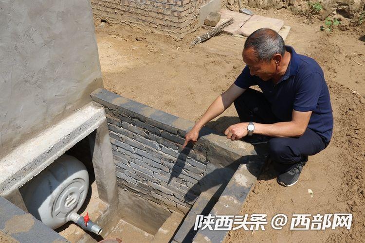 吳堡退休幹部賈平發發明新型環保廁所 榮獲國家專利