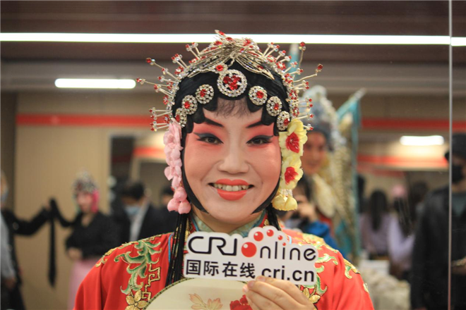 留學生走進百年易俗社 感受秦腔的魅力_fororder_圖片4_副本