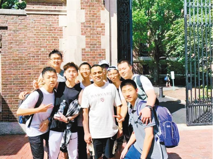 【中首 陜西  圖】印度老師德卡：幫學生實現夢想就是我的“中國夢”_fororder_微信圖片_20220510083034