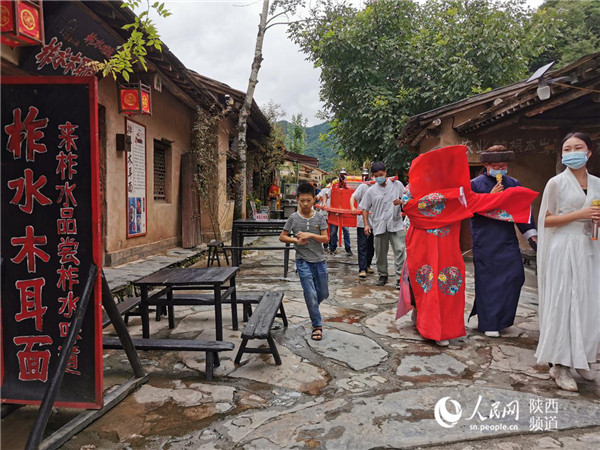 陜西柞水：村民吃上“旅遊飯”小康路上幸福多