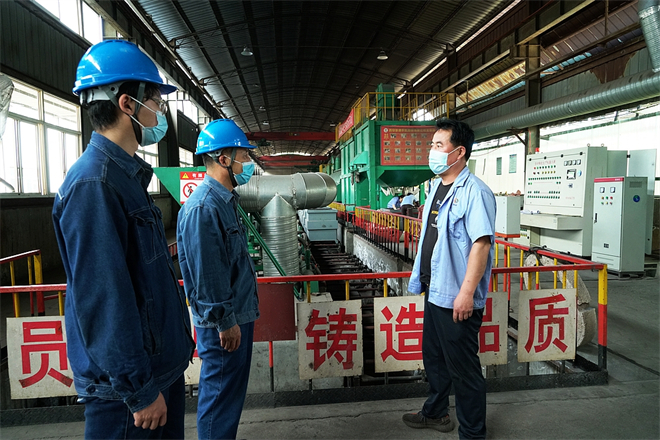 “三夏”麥收在即 國網西安市鄠邑區供電公司全力保障農機製造企業用電穩定_fororder_WeChat 圖片_20220526161014