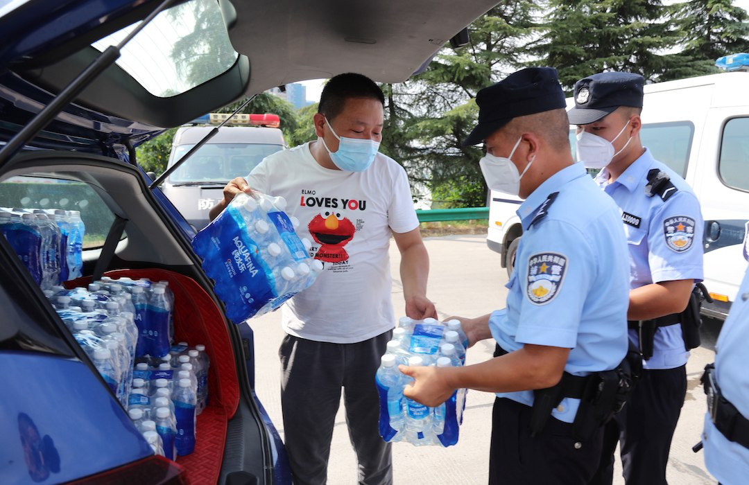 陜西渭南：堅守戰疫一線  築牢安全屏障_fororder_WechatIMG416