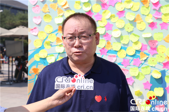 “中國好醫生”李文濤在西安為祖國獻唱