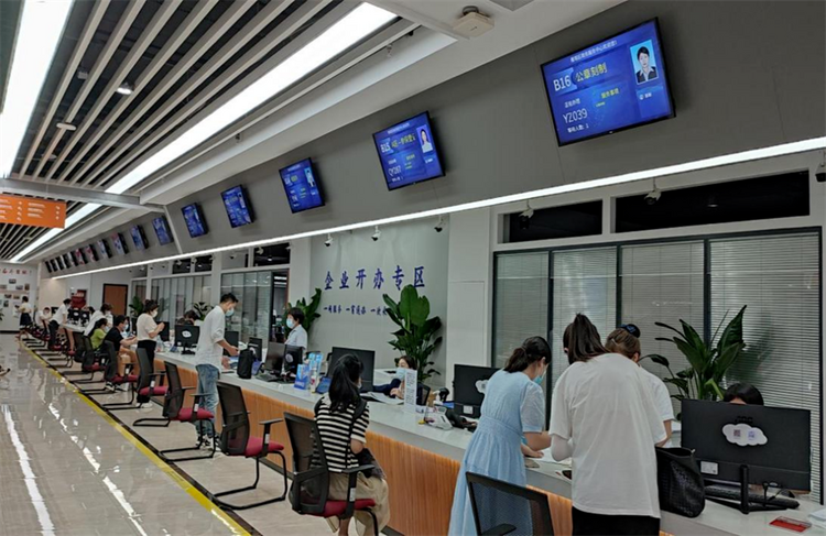 “一把手”坐窗口 西安市雁塔區持續加強作風建設專項行動_fororder_1