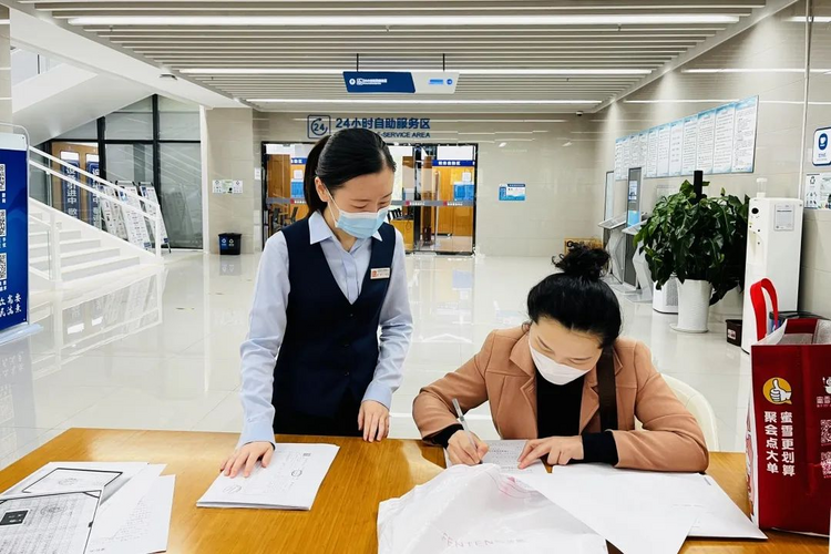 西鹹新區灃西新城推出“週末不打烊”服務_fororder_圖片1