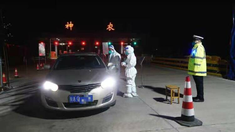 寶雞渭濱區：防疫一線顯擔當  築牢卡口守“渭”您_fororder_微信圖片_20221101144603