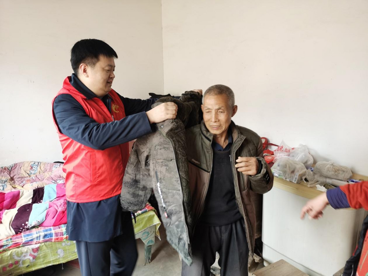渭南潼關：走訪慰問暖人心 助力振興謀發展_fororder_00