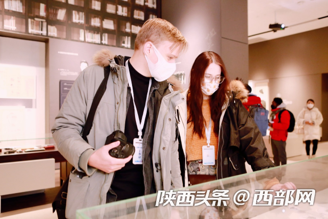世界青年看陜西丨走進陜西考古博物館 探尋歷史文明之源