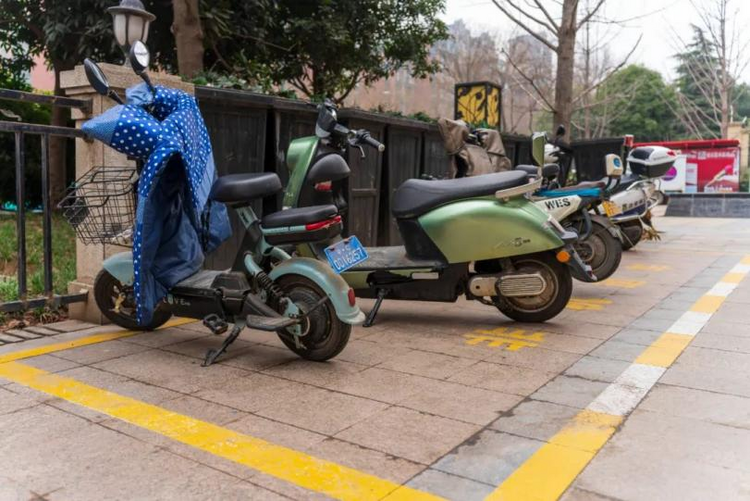 規範非機動車停放，讓文明“歸位”_fororder_圖片1