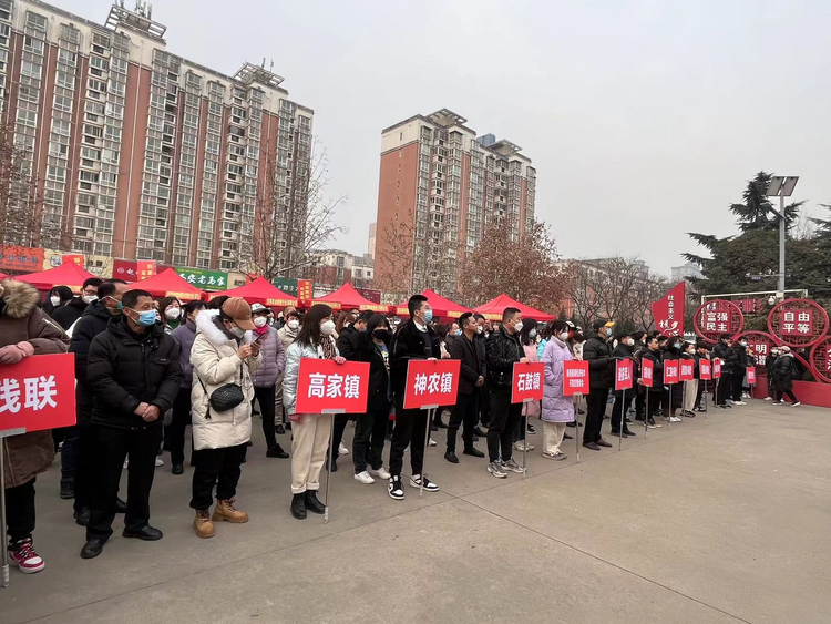 寶雞渭濱區開展2023年“就業援助月” 活動暨姜譚經開區專場招聘活動_fororder_圖片4