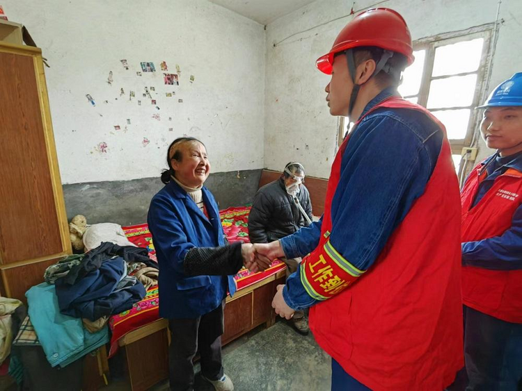 國網陜西電力：雷鋒精神在三秦 志願服務進萬家_fororder_圖片2