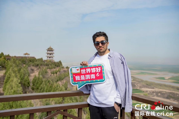 古城迎來異鄉客 多國“Z世代” 青年同繪千古潼關山河奇景_fororder_圖片22