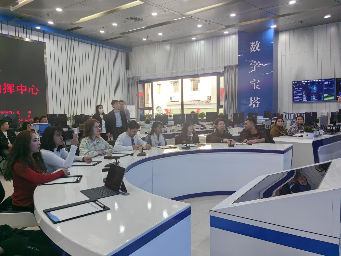 數讀延安  多國“Z世代”青年尋找“數字畫像”裏的寶塔區_fororder_圖片86