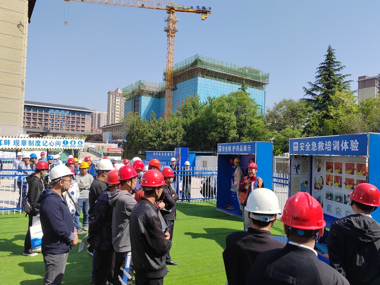 銅川市新區文明施工及揚塵治理觀摩會在十七冶項目舉行_fororder_微信圖片_20230503155812