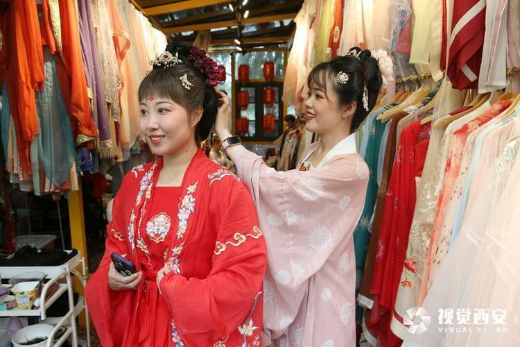國風“訴”文化 唐宮迎“雙節”文旅體驗官提前感受“國風唐潮”之旅