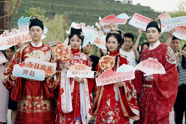 千年華服婚典七夕再現潼關古城_fororder_圖片2