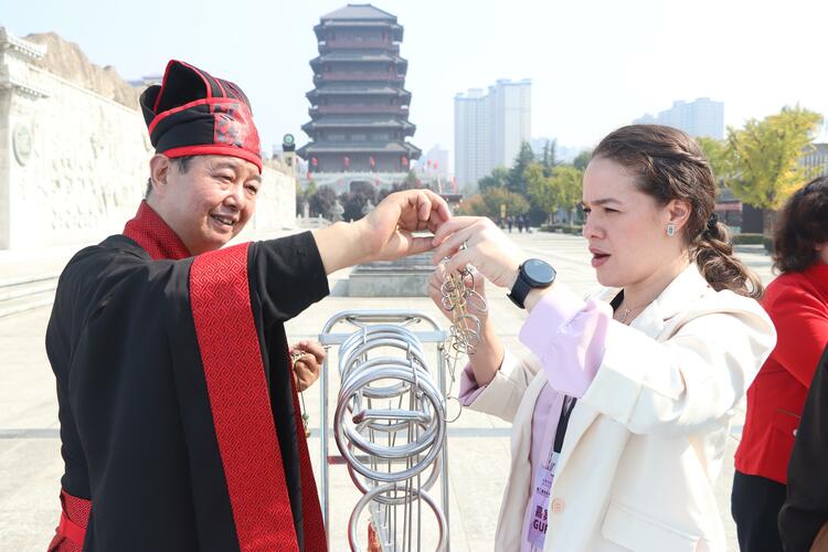 大使夫人打卡長樂未央 在絲路起點共饗漢唐文旅盛宴_fororder_wps_doc_2