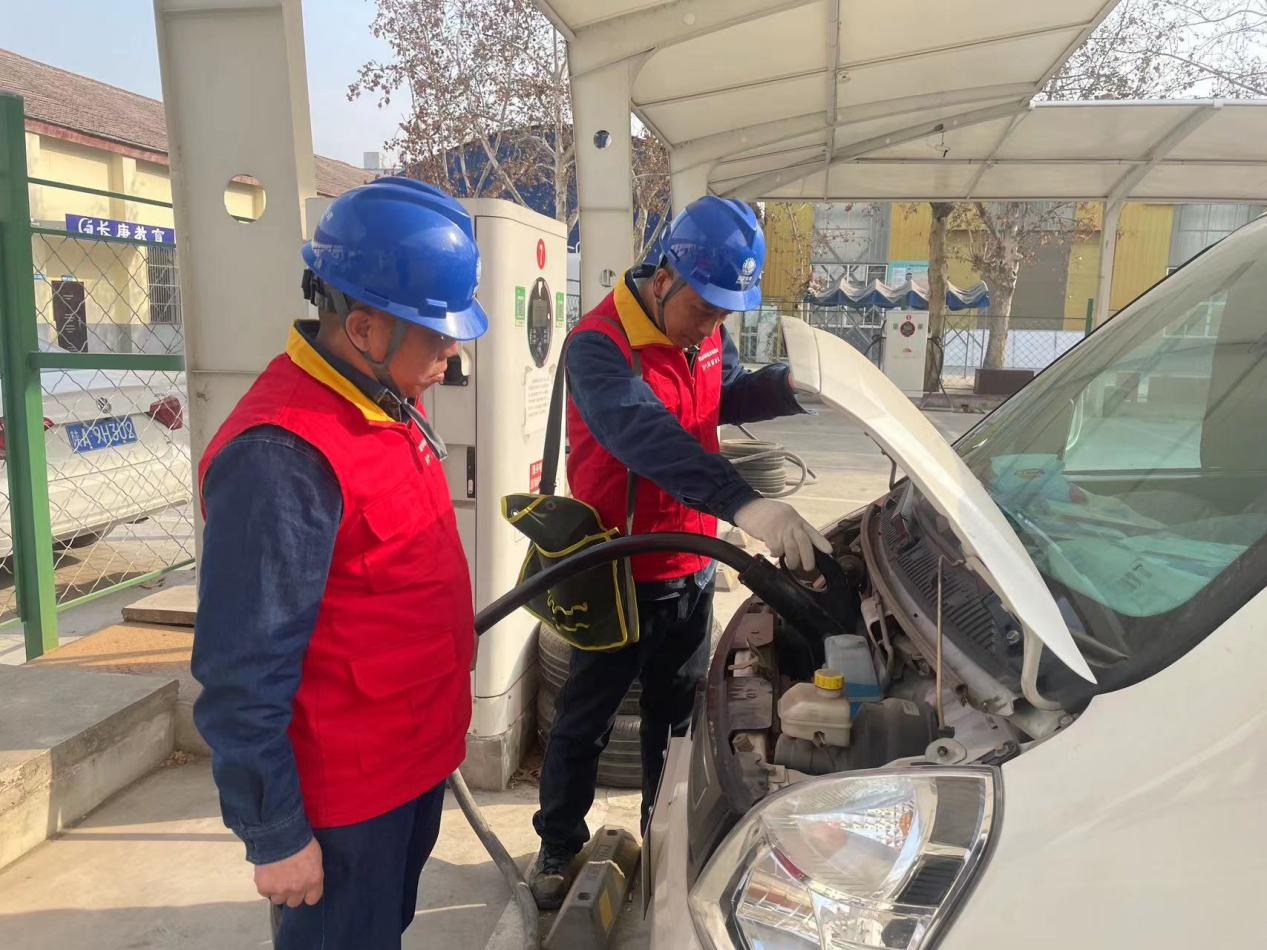 國網陜西電力：加強設備巡檢 保春節用電無憂_fororder_圖片7