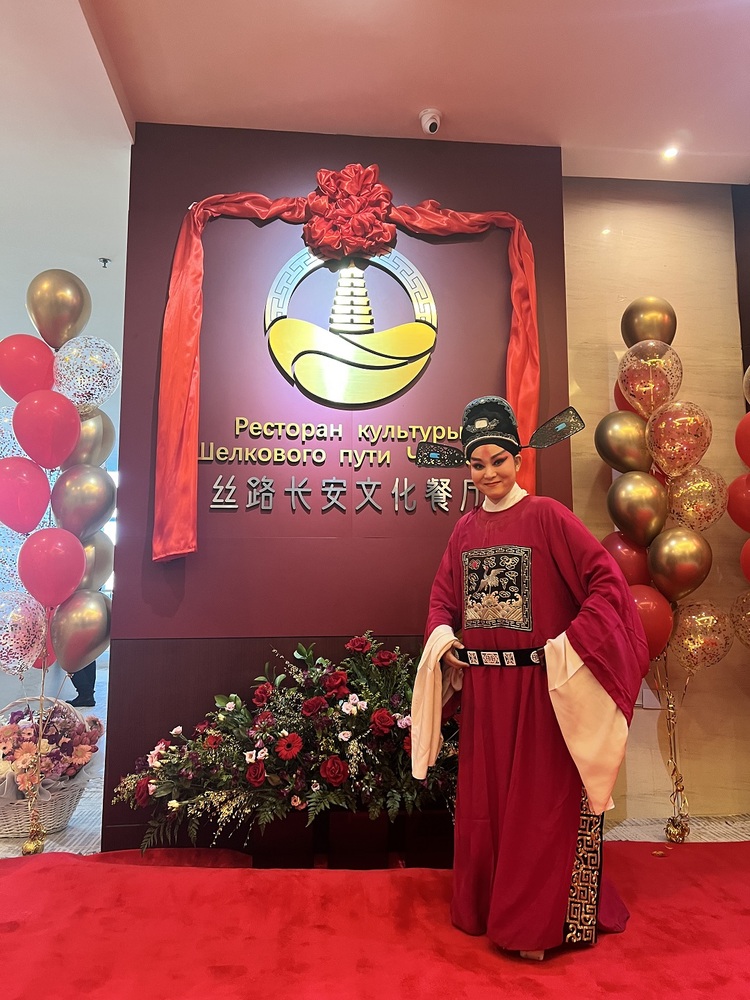 亮出秦人底色 秦腔跨文化“出海”遊世界