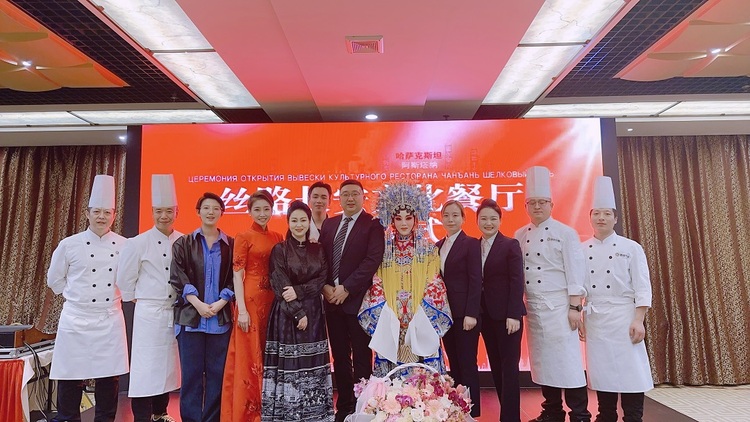 亮出秦人底色 秦腔跨文化“出海”遊世界