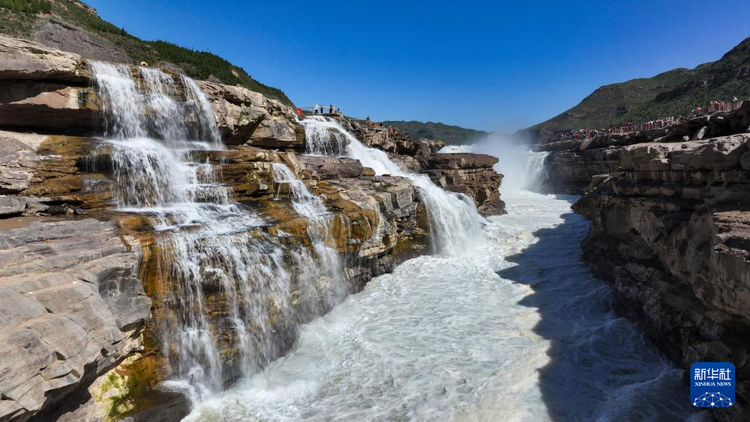 壺口瀑布現“清流飛瀑”景觀