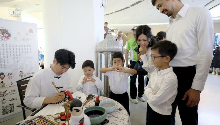來中亞公園 感受絲路風情