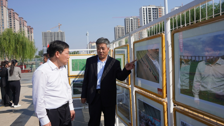 榆林靖邊舉辦慶祝中華人民共和國成立75週年攝影、美術展_fororder_圖片2