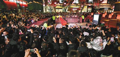大唐不夜城“網紅天團”的快樂與困惑