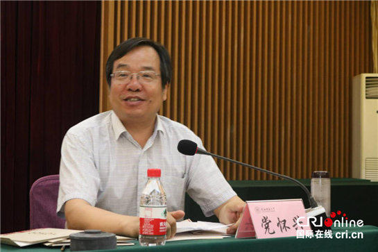 翰墨書香  陜西師範大學舉行2018毛筆手寫新版錄取通知書開筆儀式