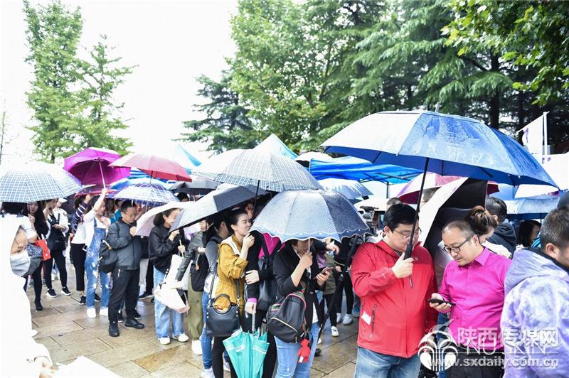 如新健康中國行五週年引爆垂馬挑戰 登頂西部之光打造品牌年輕化