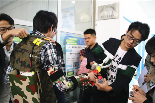 西安交通大學學生科技創新成果新聞發佈會舉行