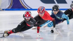短道速滑世錦賽：中國隊男子接力摘銀 加拿大隊再入三金