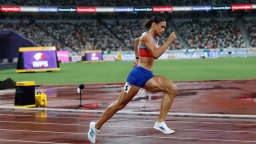 麥克勞林女子400米奪冠 塵封42年賽會紀錄作古